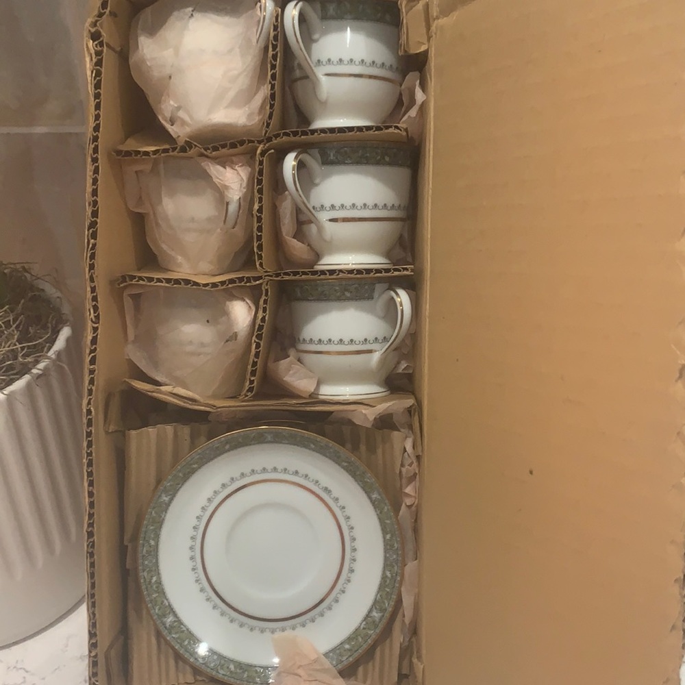 Noritake demitasse tea cup saucer set